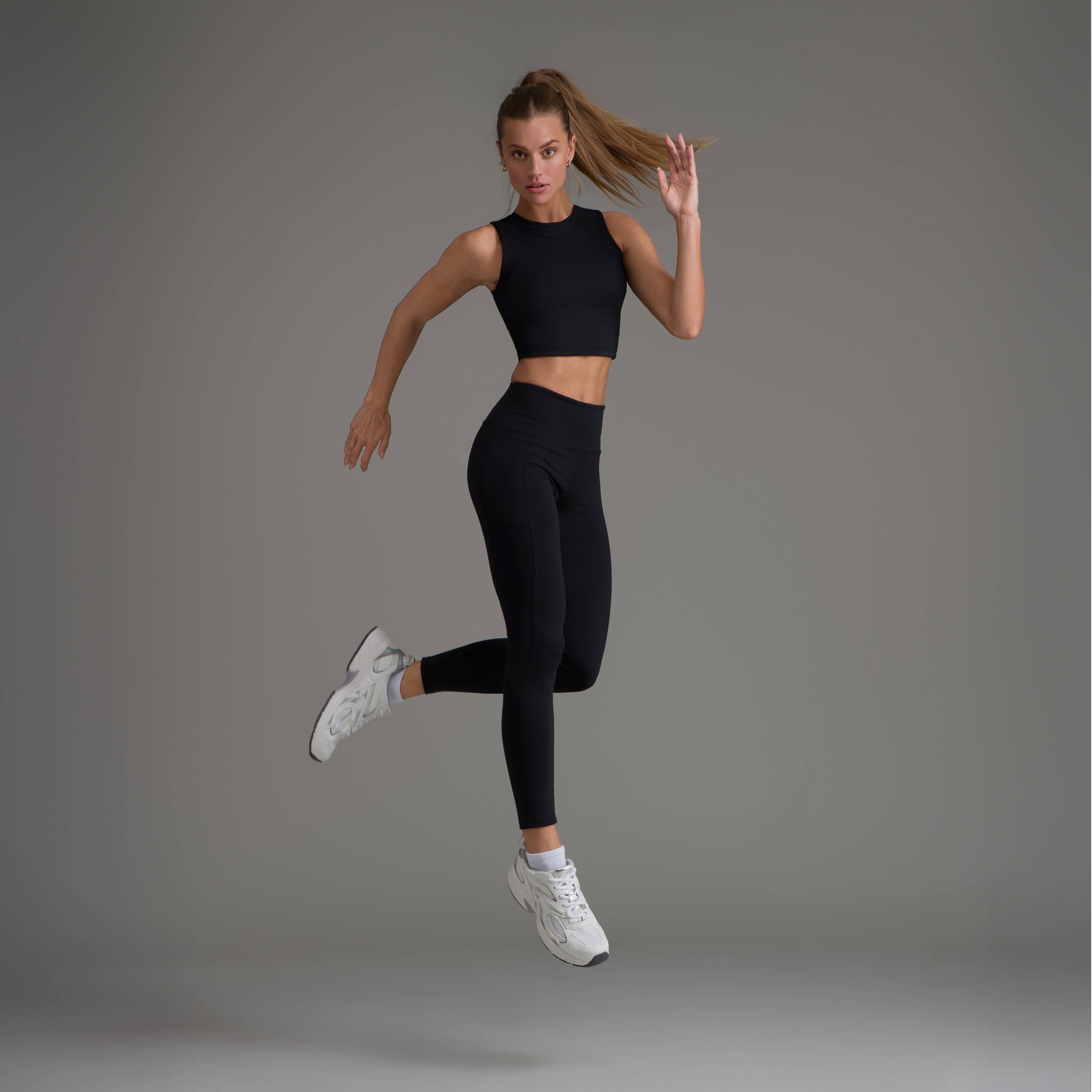 SET - DYNAMIC TOP + DYNAMIC LEGGING