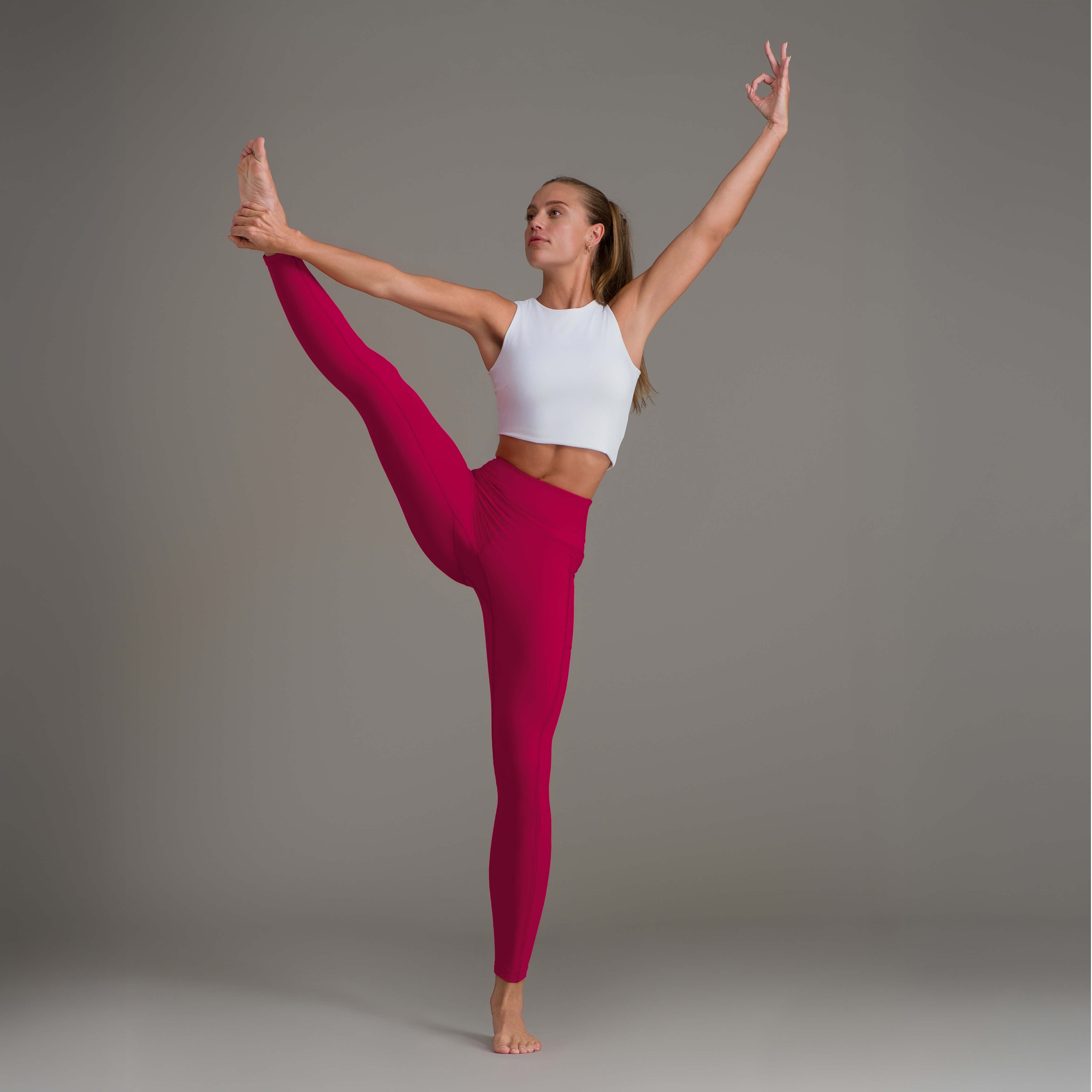 SET - DYNAMIC TOP + DYNAMIC LEGGING