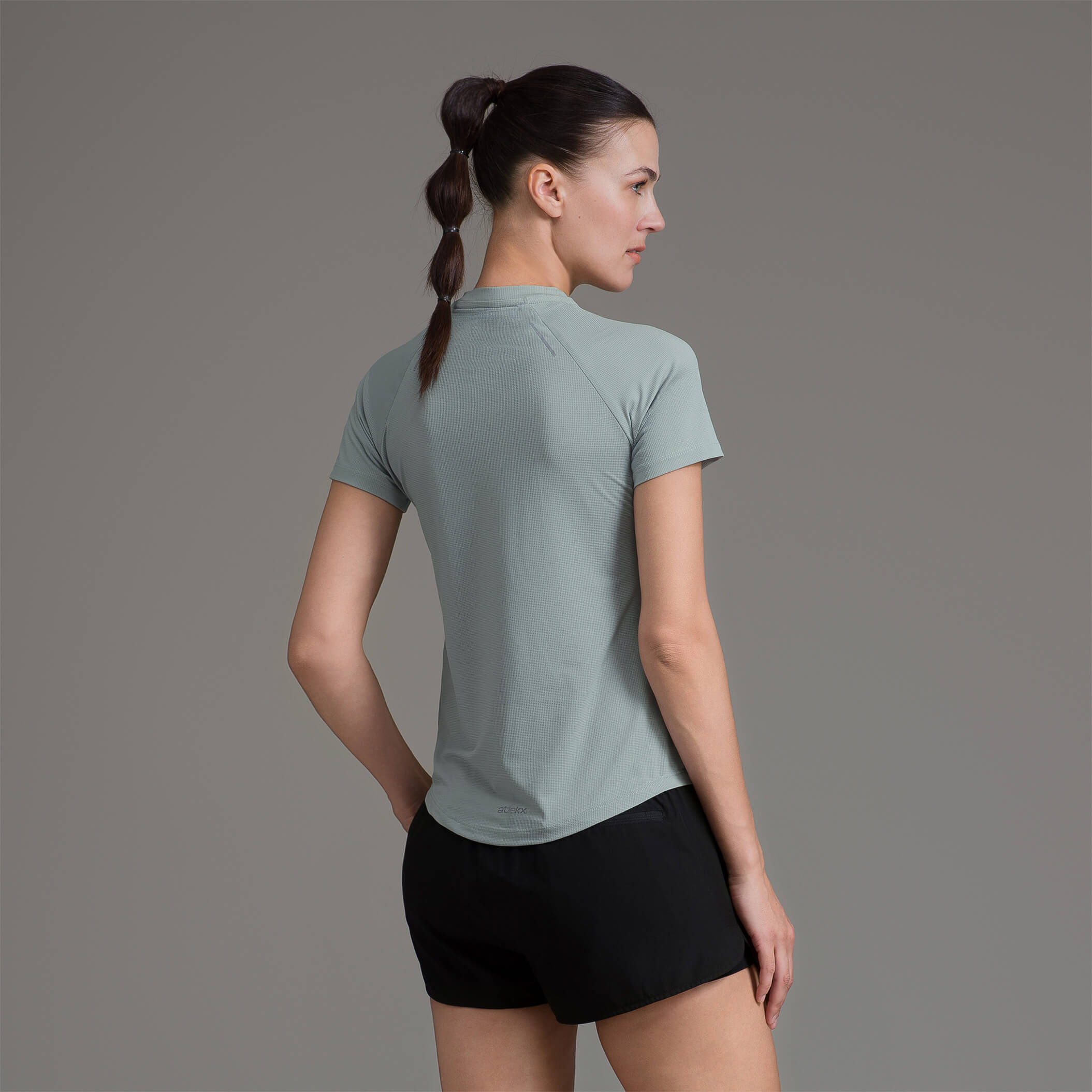 playera-deportiva-mujer-performance-tee-atlekx.