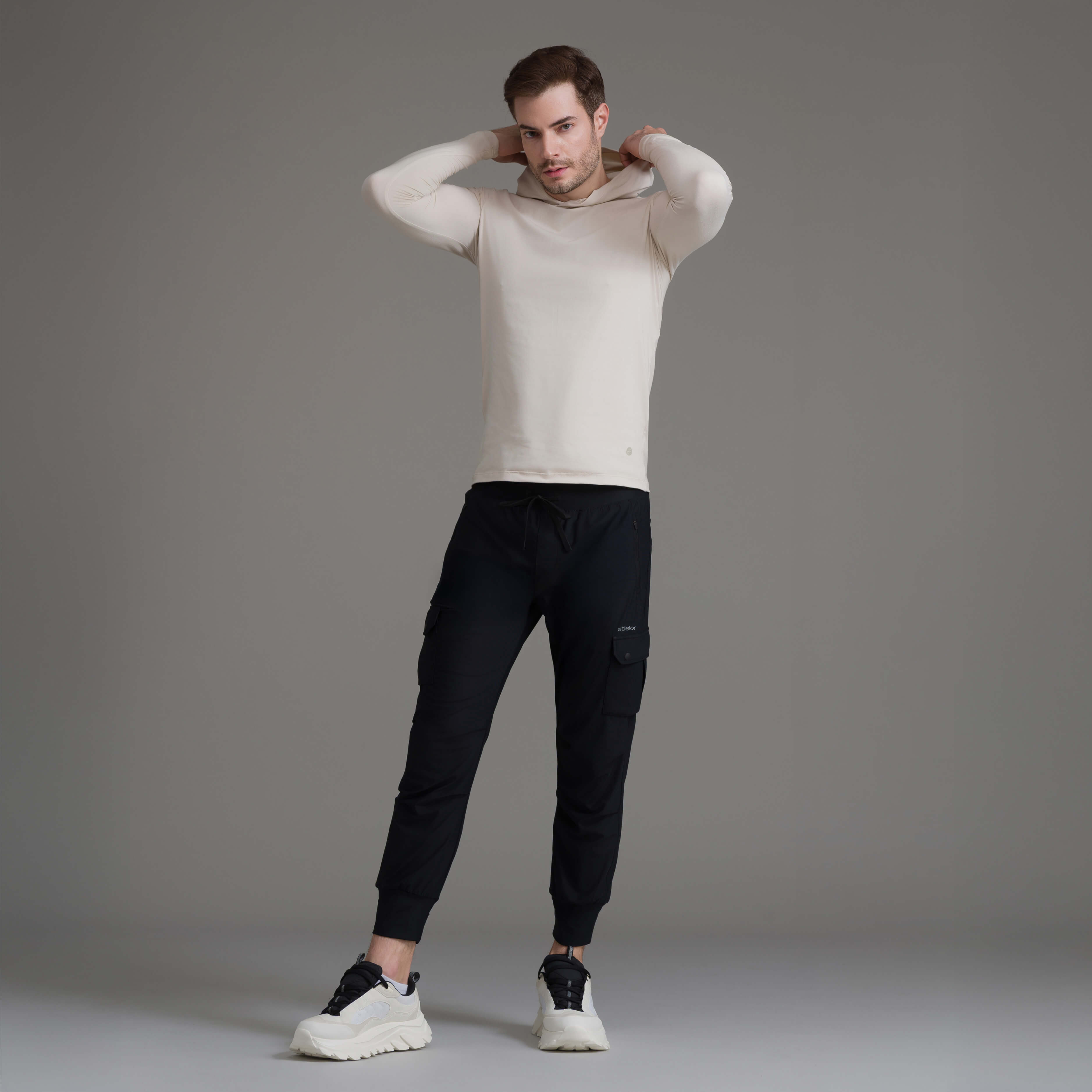 hoodie-deportiva-ligera-hombre-quest-light-atlekx.