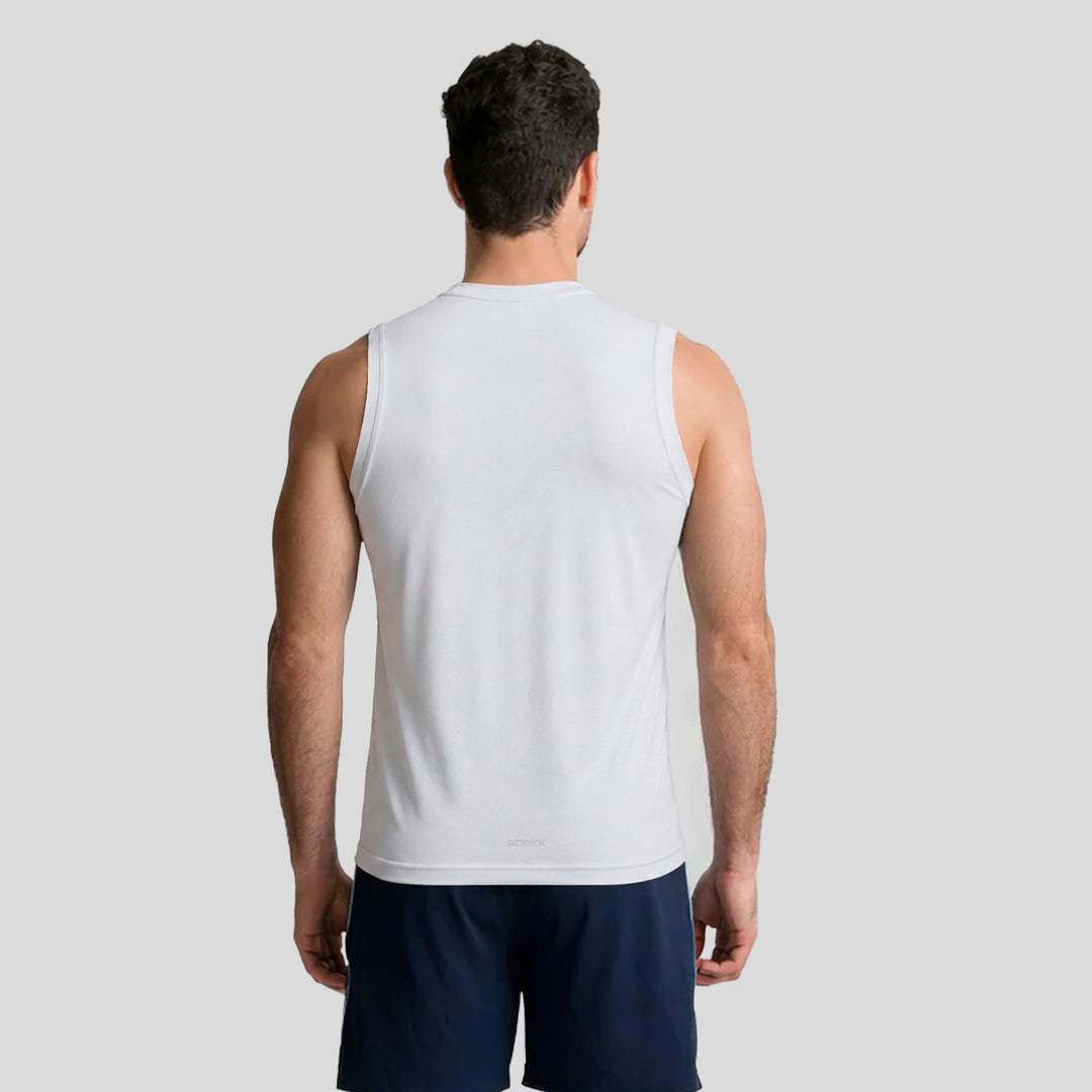 Camiseta deportiva sin mangas de hombre blanca vista trasera, cuello redondo