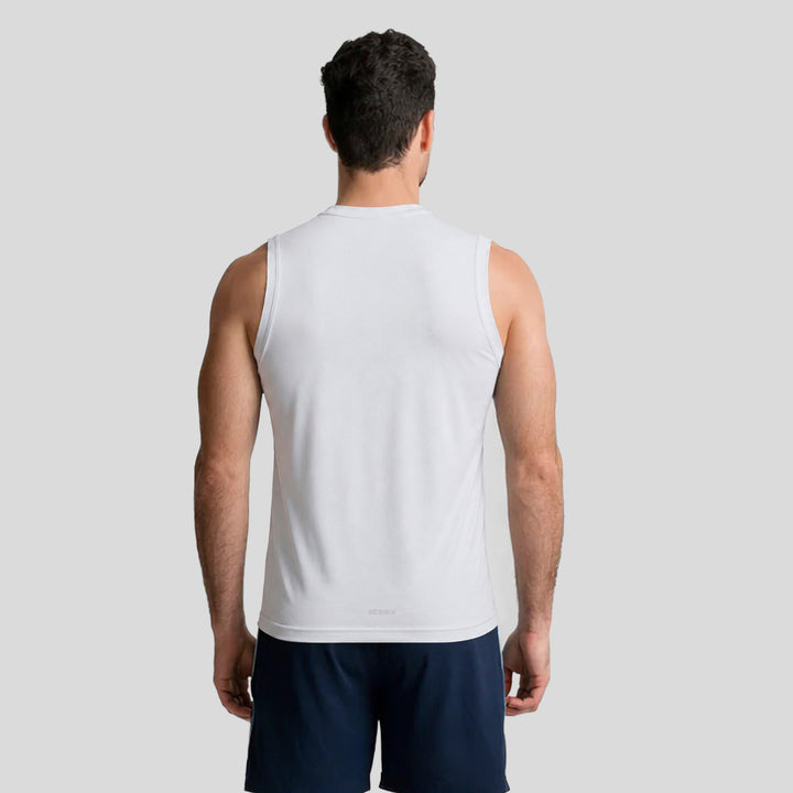 Camiseta deportiva sin mangas de hombre blanca vista trasera, cuello redondo
