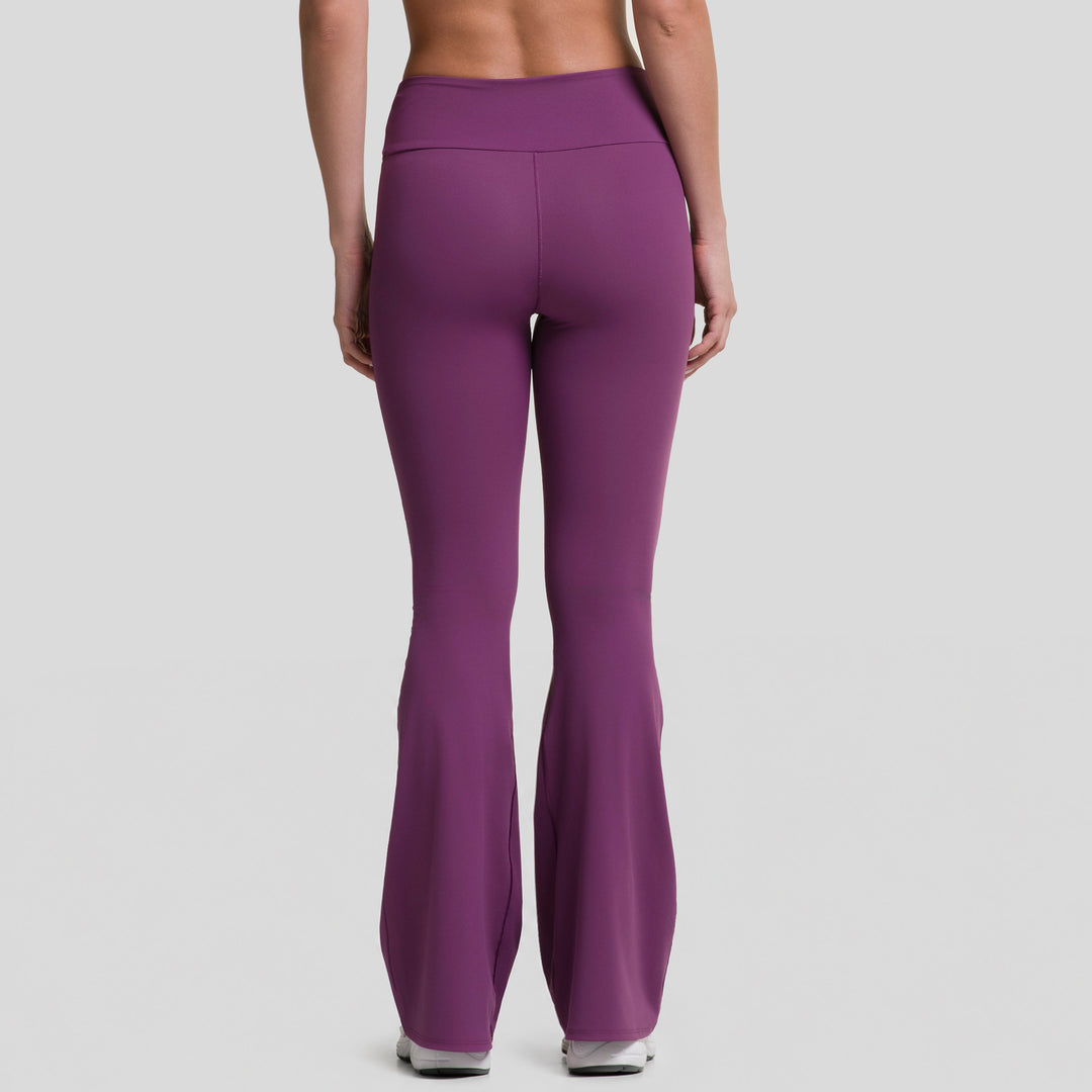 Leggings deportivos acampanados mujer morados, corte recto a campana