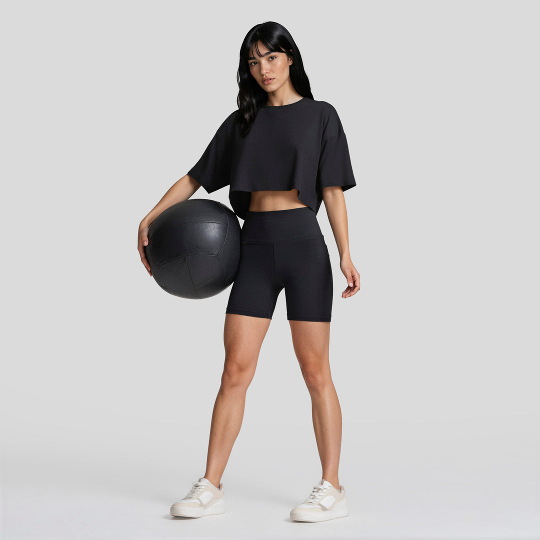 Conjunto mujer negro: playera corta holgada de manga suelta y short ajustado