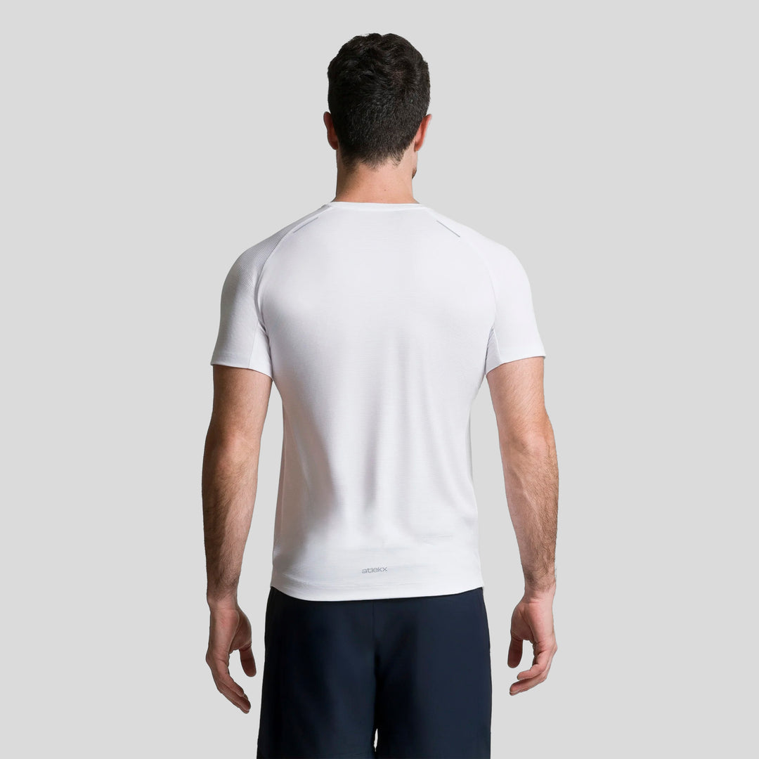 Playera deportiva blanca para hombre vista trasera, manga corta