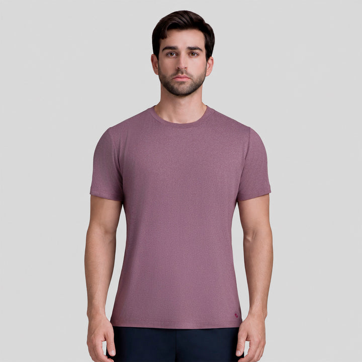 Playera casual de hombre vino, cuello redondo y manga corta, vista frontal