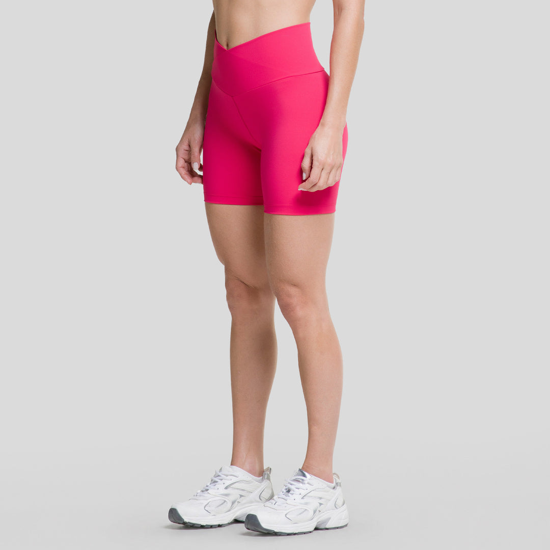 Pantalón corto biker fucsia con pretina V y costados planos