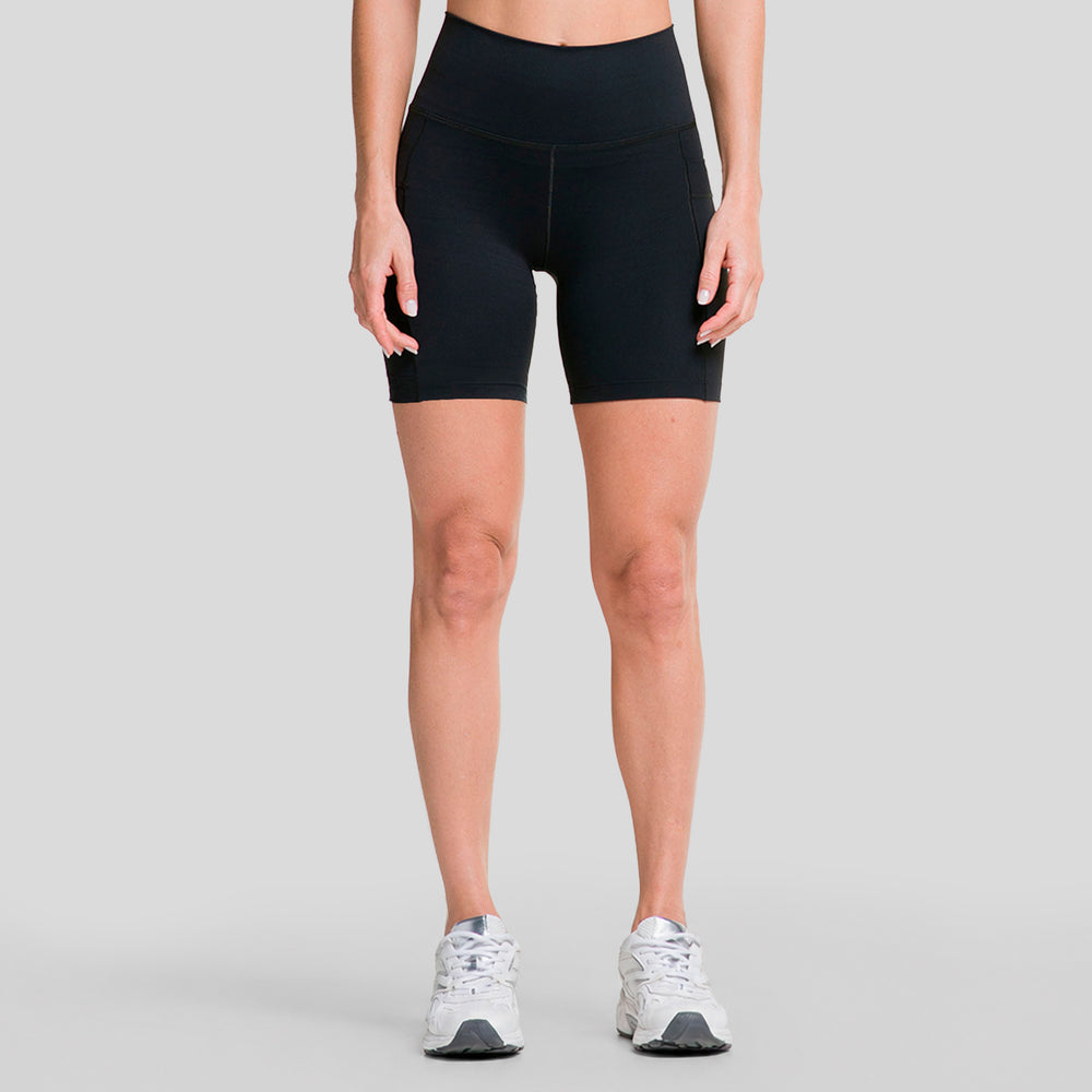 Short biker de mujer negro, tiro alto y ajuste ceñido
