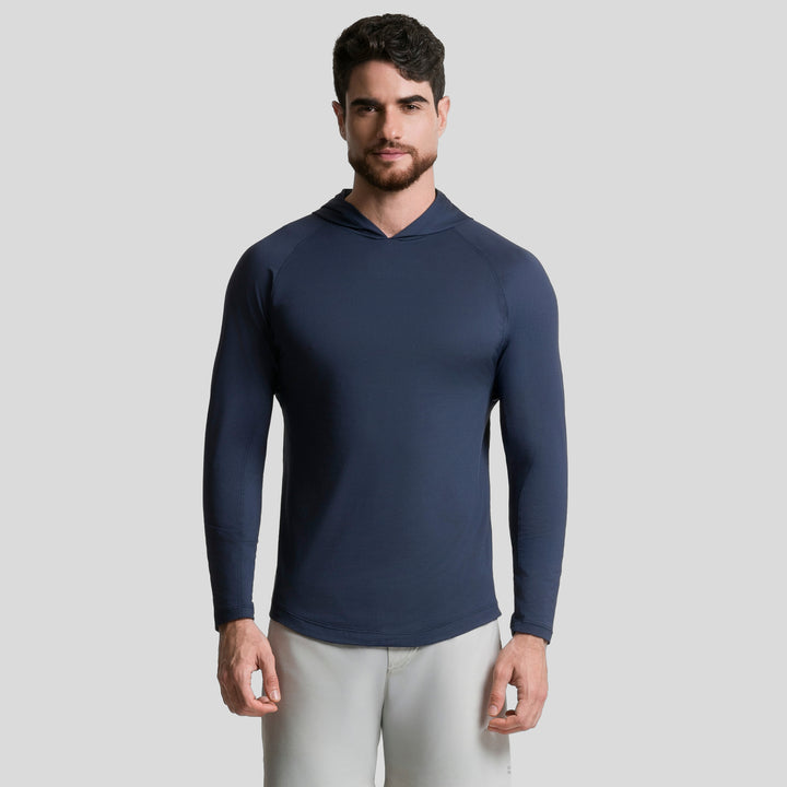 Playera deportiva manga larga con capucha azul marino en vista frontal, ATLEKX