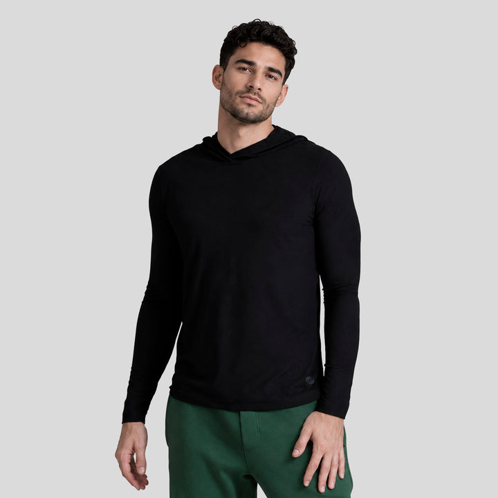 Sudadera deportiva ligera con capucha negra, manga larga y bolsillo tipo canguro