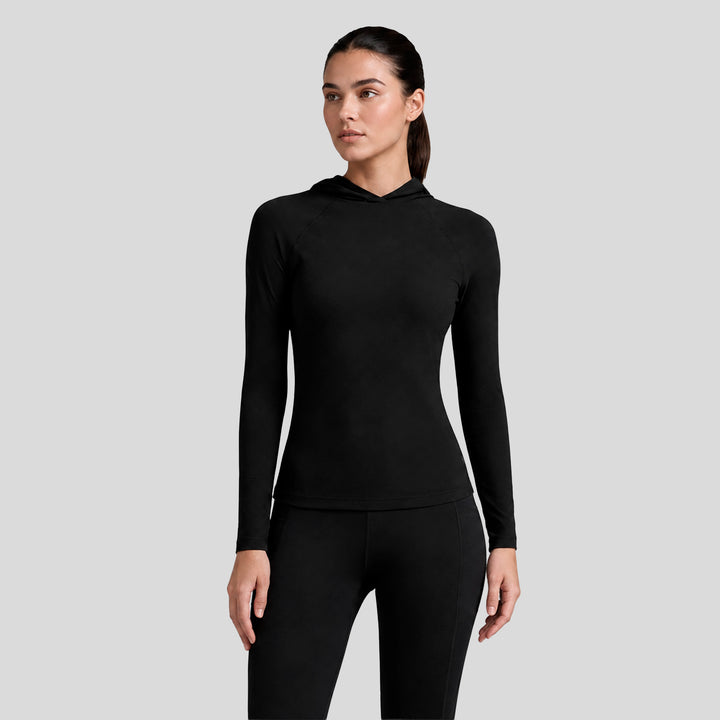 Sudadera deportiva ligera negra con capucha y manga larga