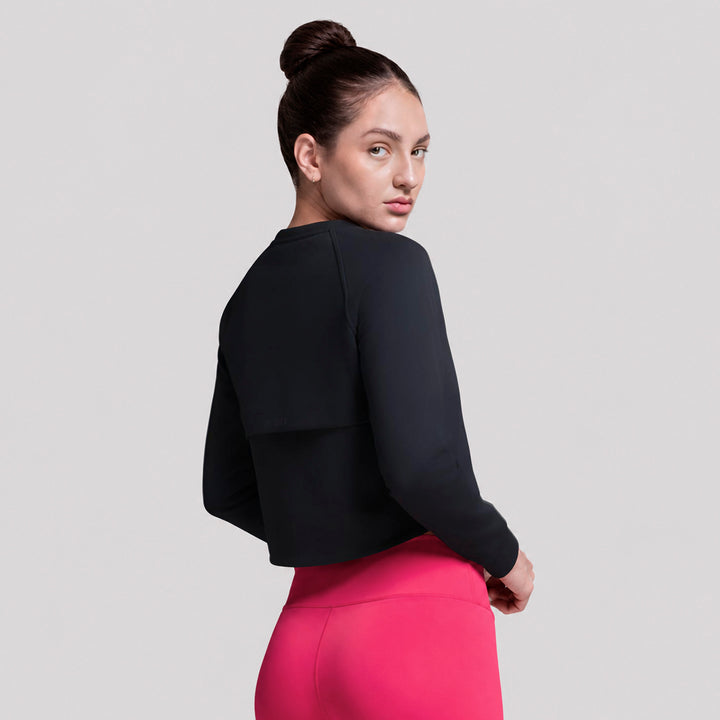 Sudadera corta negra Panther de mujer con cuello redondo y mangas largas